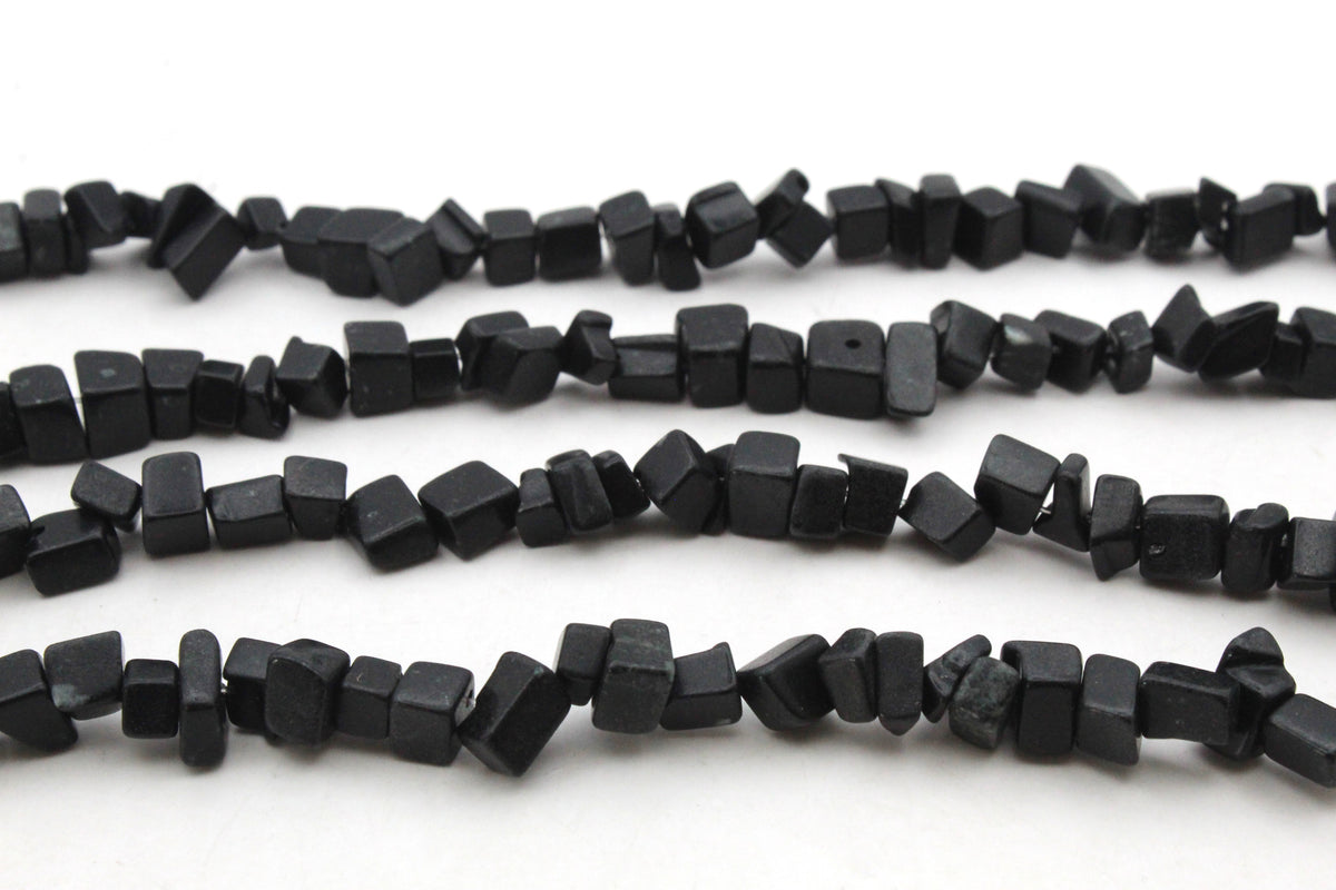 Black Onyx Chips Gemstone Beads