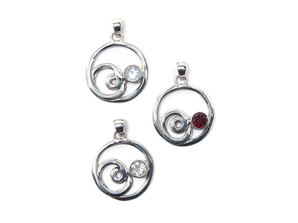 Pendant26FacetedMoonstone2