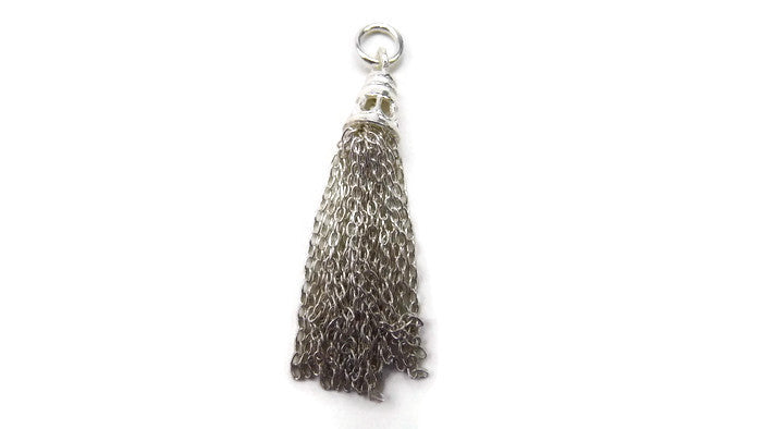 S/S TASSELS PENDANT