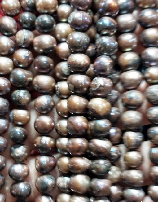 Freshwater Pearls brown and black 7x6mm