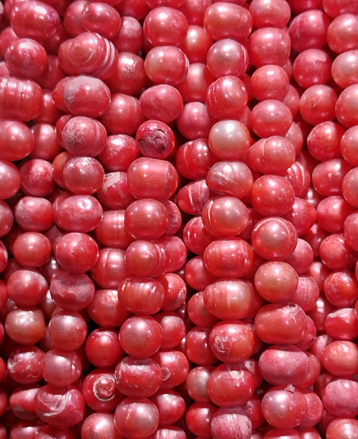 Freshwater Pearls red 6x5mm