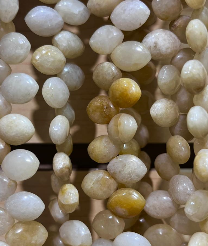 Genuine Pale Yellow Jade Smooth Oval Gemstone Beads 10x13mm