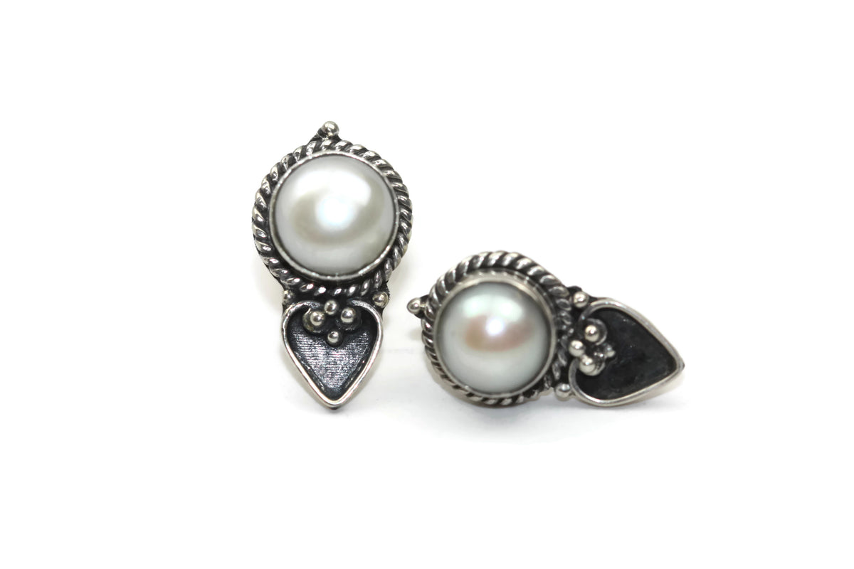 Handmade 925 Sterling Silver Pearl with Antique Spade Stud Earrings