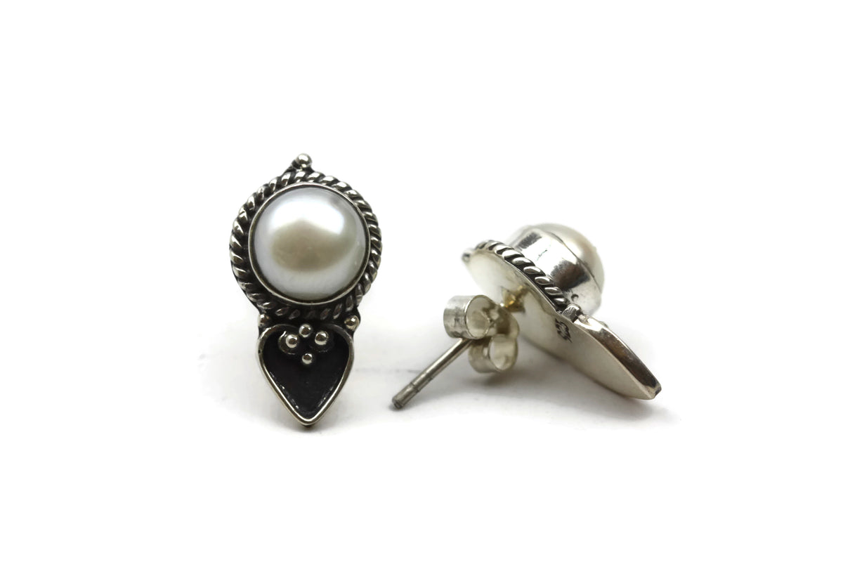 Handmade 925 Sterling Silver Pearl with Antique Spade Stud Earrings