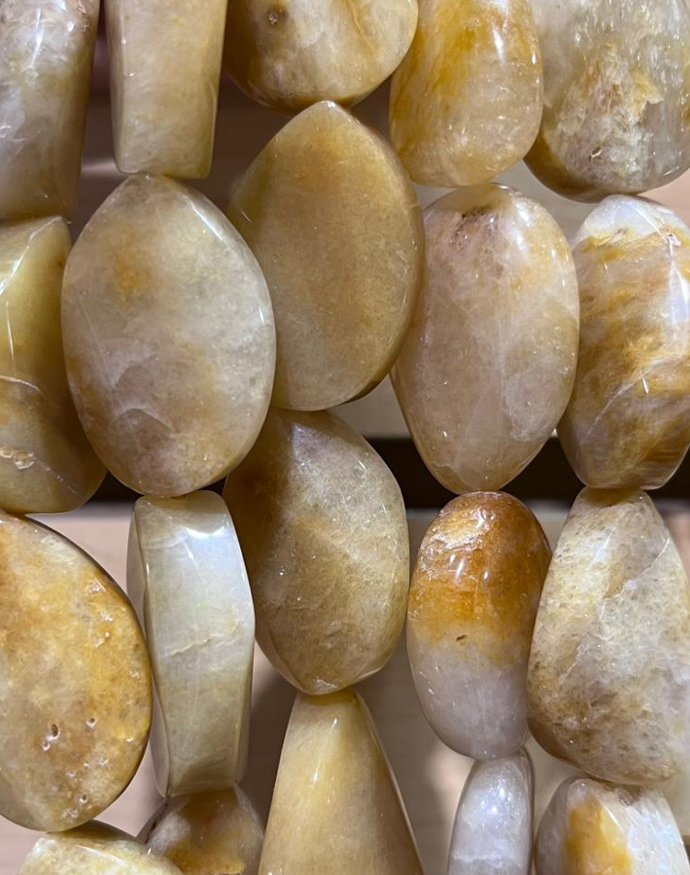 Natural Yellow Jade Free Form Smooth Oval Gemstone Bead 21x30mm