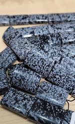 Snow flaks Black Rectangle Smooth 32x22mm